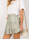 Elastic waist tiered floral mini skirt