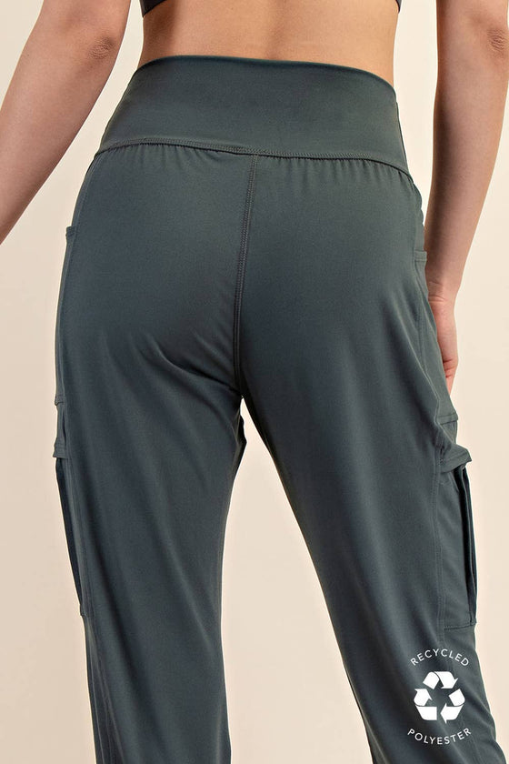 BUTTER JOGGER WITH SIDE POCKETS