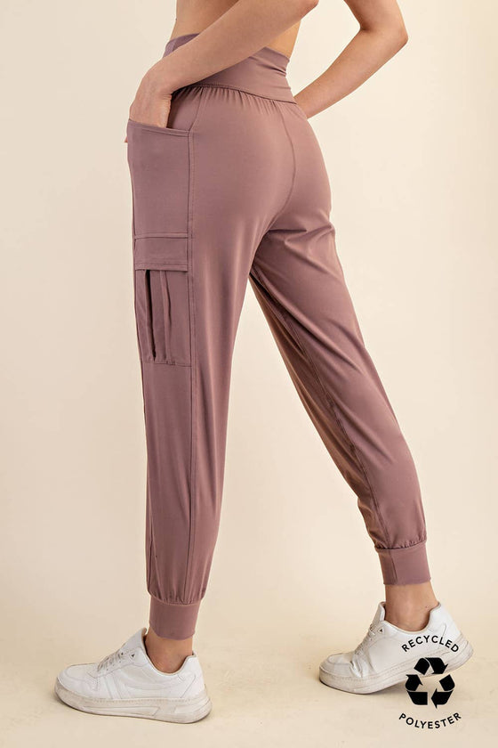 BUTTER JOGGER WITH SIDE POCKETS