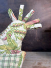 Happy Hen Mini Mitt in Cream Floral