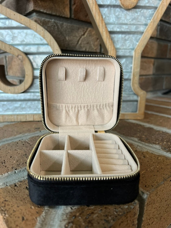 Mini Velvet Jewelry Case