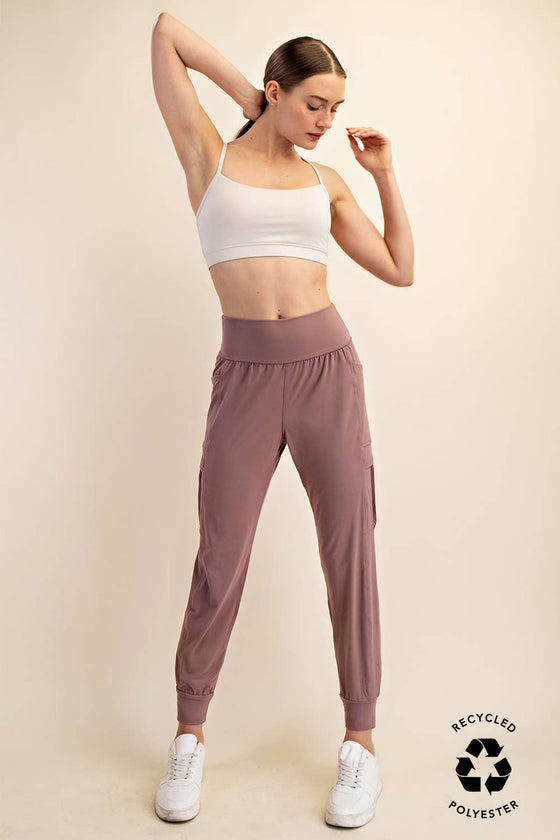 BUTTER JOGGER WITH SIDE POCKETS