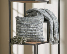  Chunky Throw - Gray