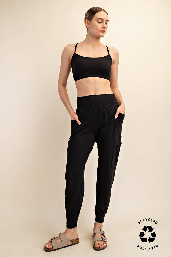BUTTER JOGGER WITH SIDE POCKETS