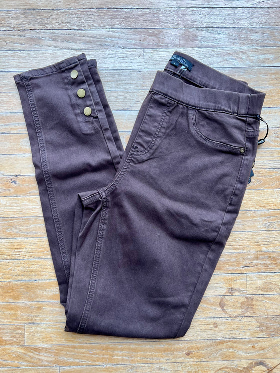 Twill Pants with Snap Button Hem